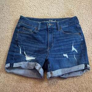 Universal Thread Distressed High-Rise Midi Denim Shorts Size 4/27